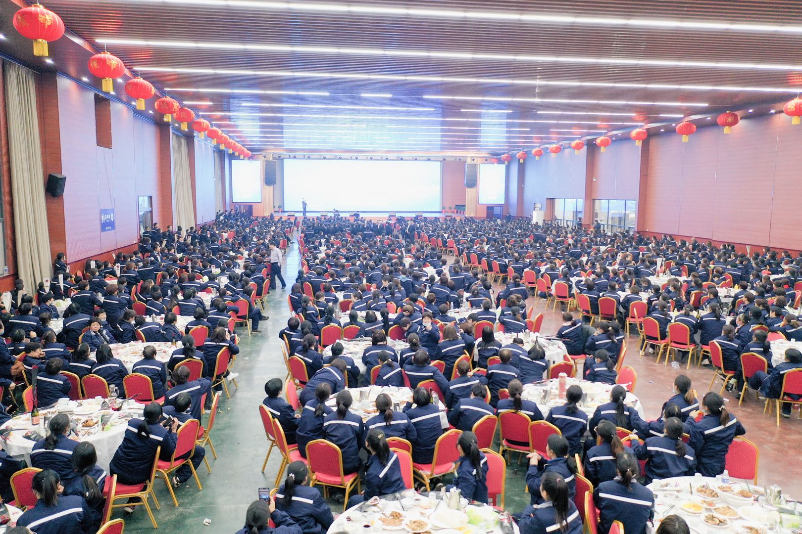  河南明博体育官网｜巾帼风采别样红，三八节女工荣获表彰！