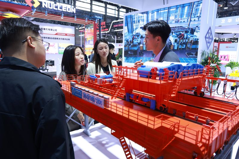 万众瞩目 | 河南明博体育官网盛装亮相2024中国（上海）国际重型机械装备展览会